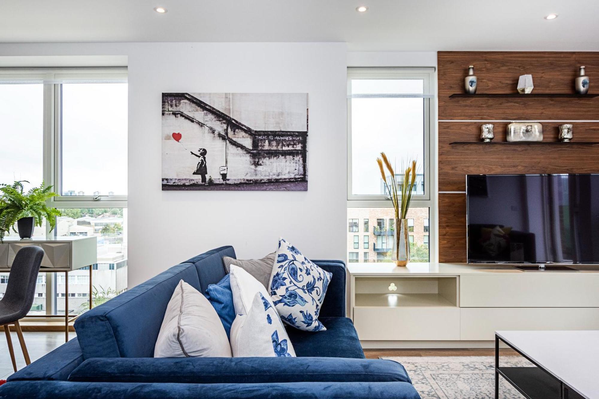 Appartement Chiswick Park 3 Bed 3 Bath West London - Parking Extérieur photo